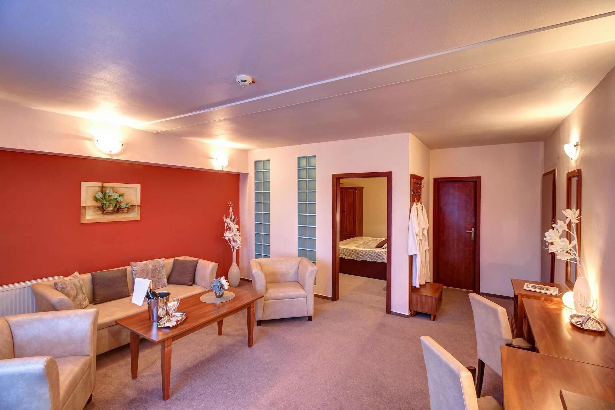 באנסקה ביסטריצה Hotel Dixon So Vstupom Do Bazena A Virivky Zdarma - Free Entrance To Pool And Jacuzzi Included מראה חיצוני תמונה