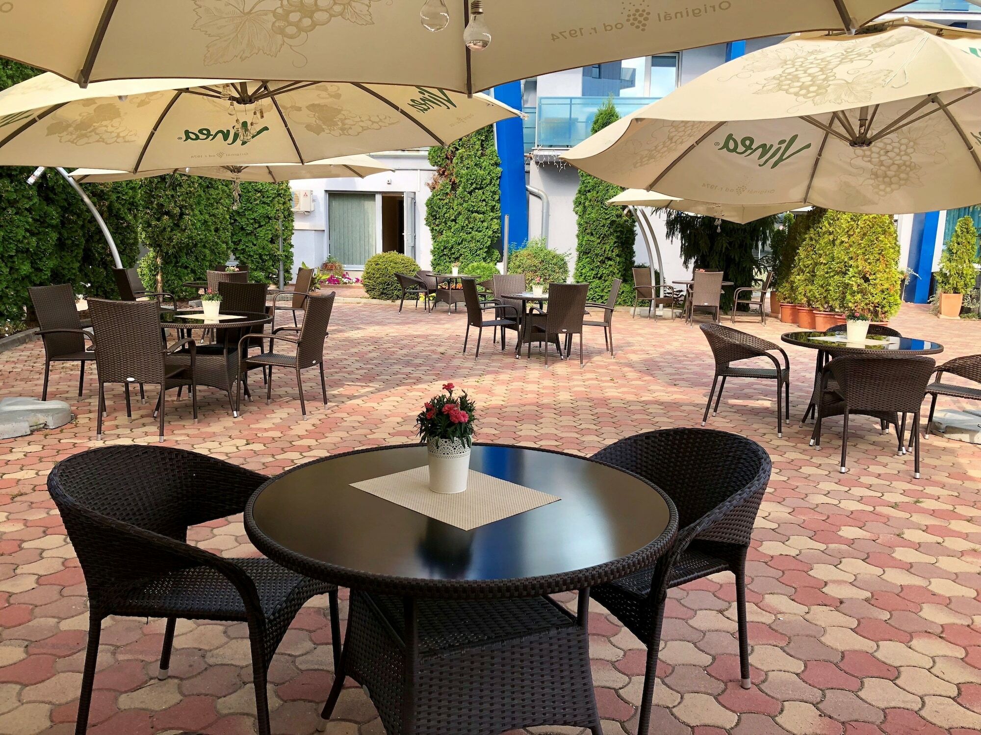 באנסקה ביסטריצה Hotel Dixon So Vstupom Do Bazena A Virivky Zdarma - Free Entrance To Pool And Jacuzzi Included מראה חיצוני תמונה